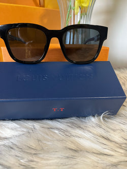 Louis Vuitton Woman Sunglasses Outer Space Z1093E