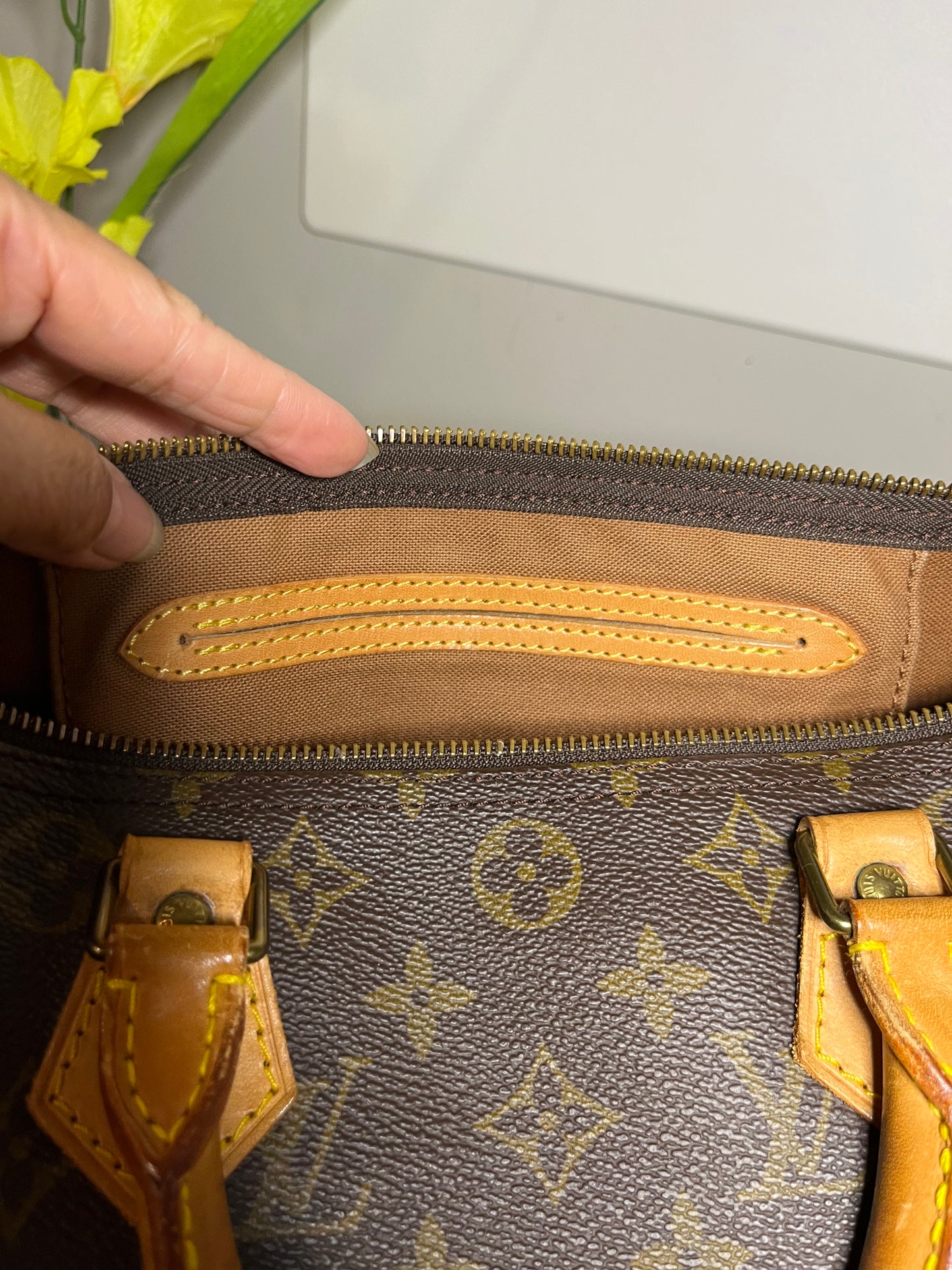 LUIS VUITTON SPEEDY 30